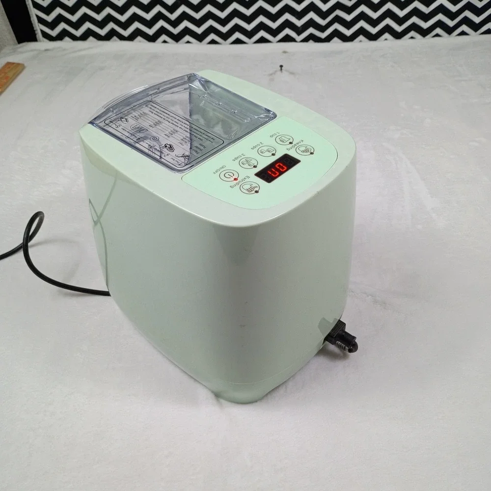 Automatic Pasta and Noodle Maker Mint Green Electric Extdr Machine Q6 260W WORKS